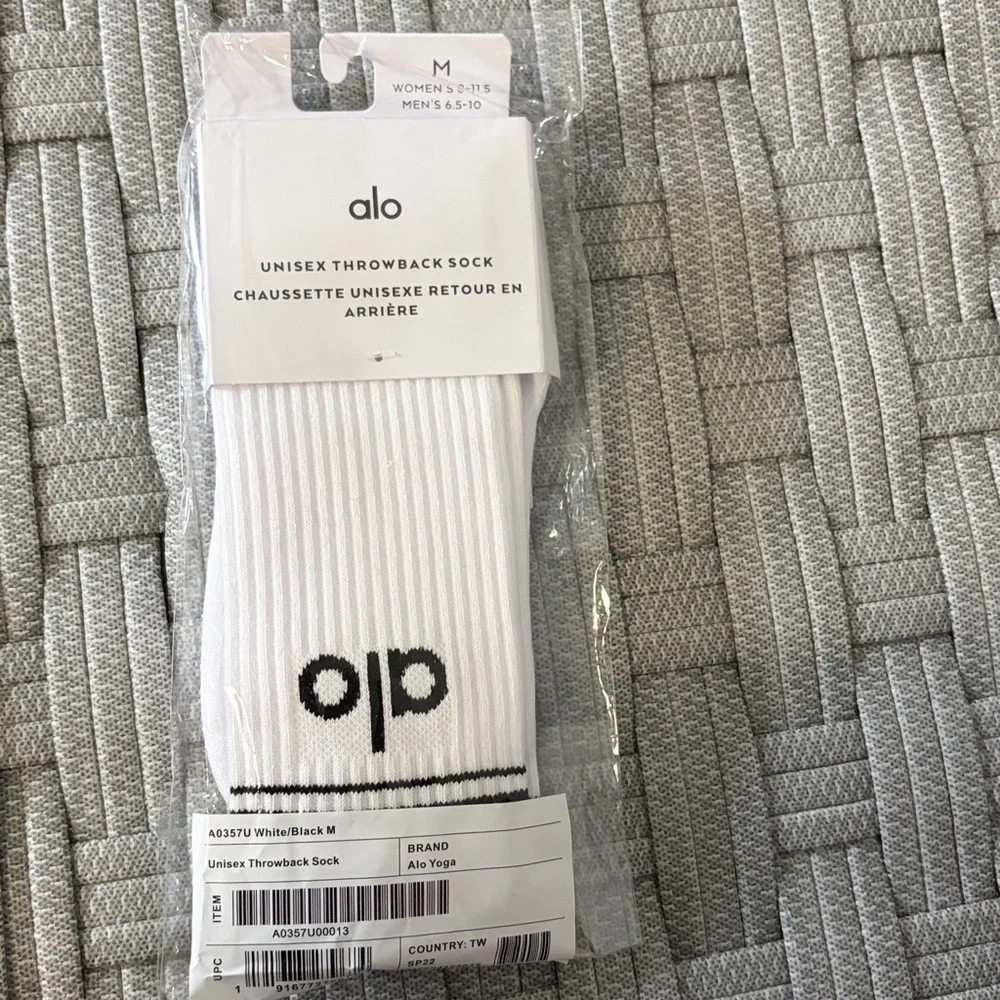 Alo Yoga Unisex Throwback Sock White Black Sz M W 8-11.5 M 6.5-10 NEW